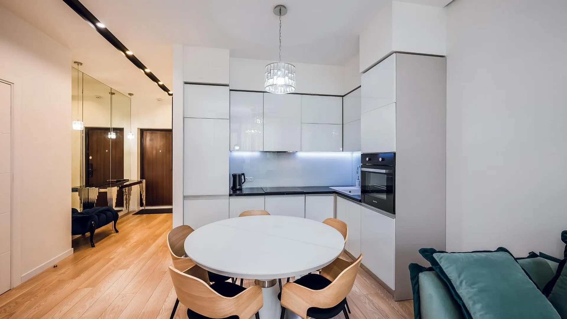 Petrovdom Apartments 8-59 In Rc Tetris Hall, Dilova Street 1-2 キエフ ウクライナ
