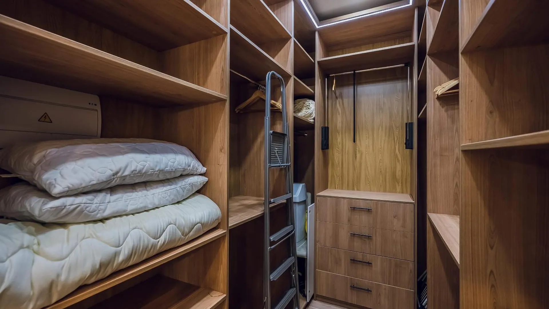 Petrovdom Apartments 8-59 In Rc Tetris Hall, Dilova Street 1-2 Kiev