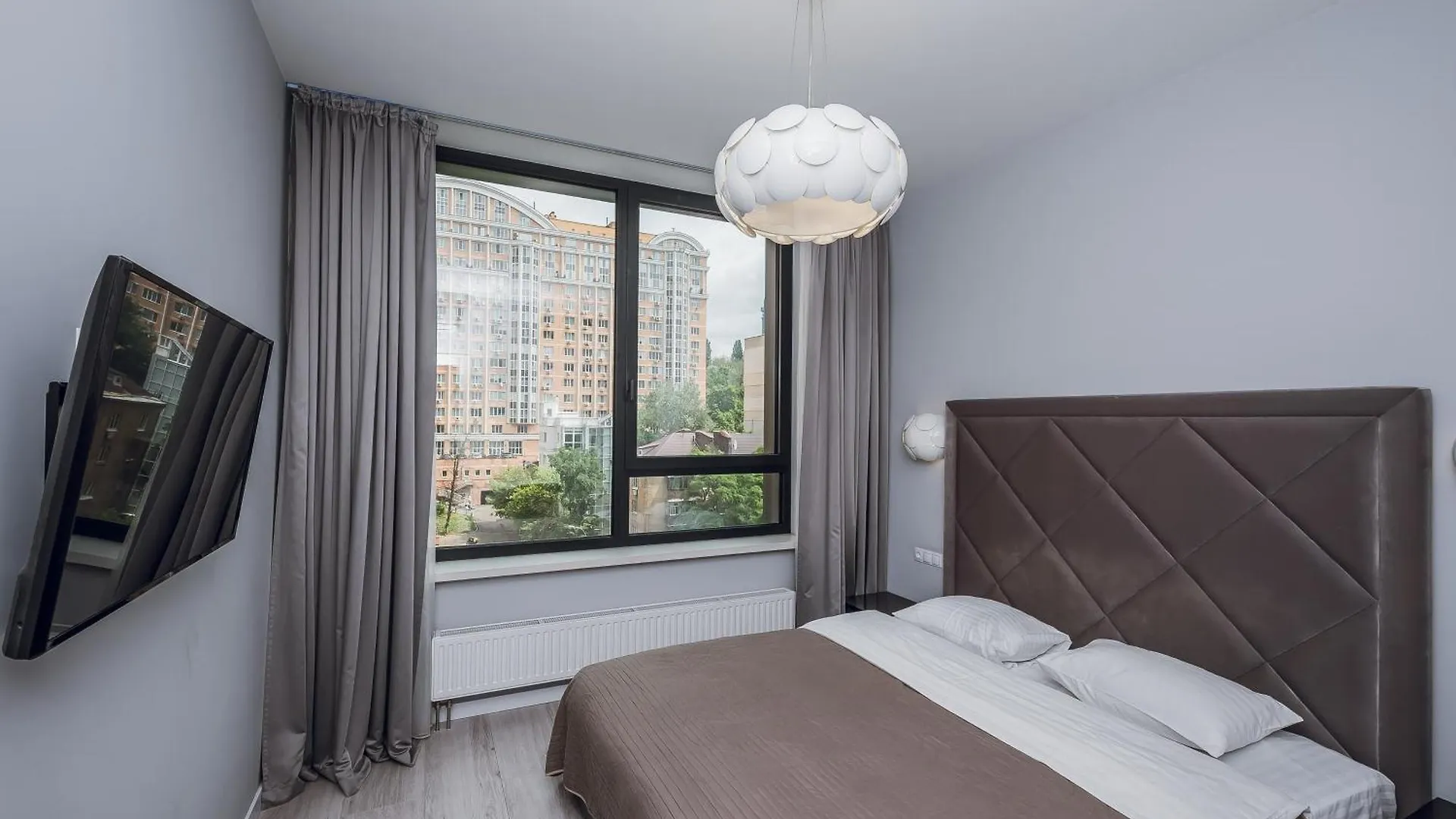 Petrovdom Apartments 8-59 In Rc Tetris Hall, Dilova Street 1-2 Kiev 0*,  Ukrayna