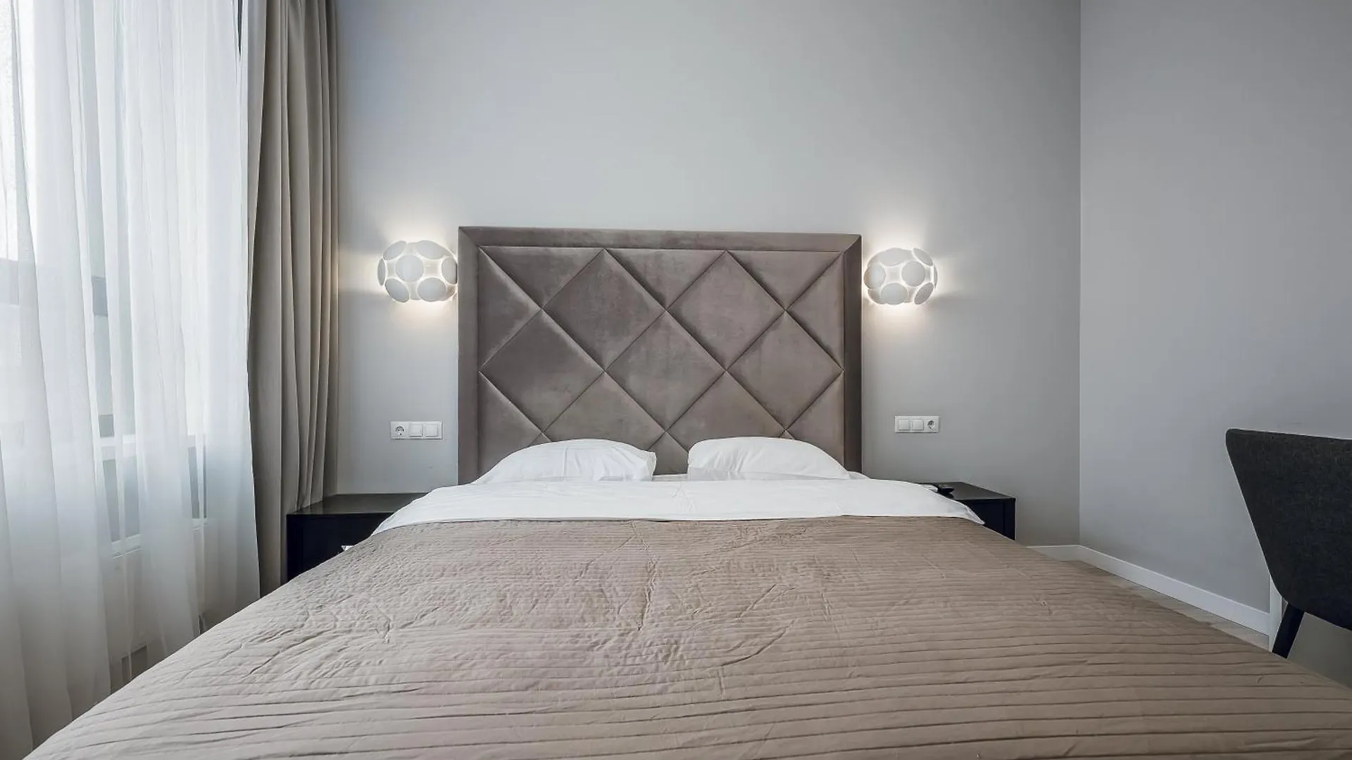 Petrovdom Apartments 8-59 In Rc Tetris Hall, Dilova Street 1-2 Kiev